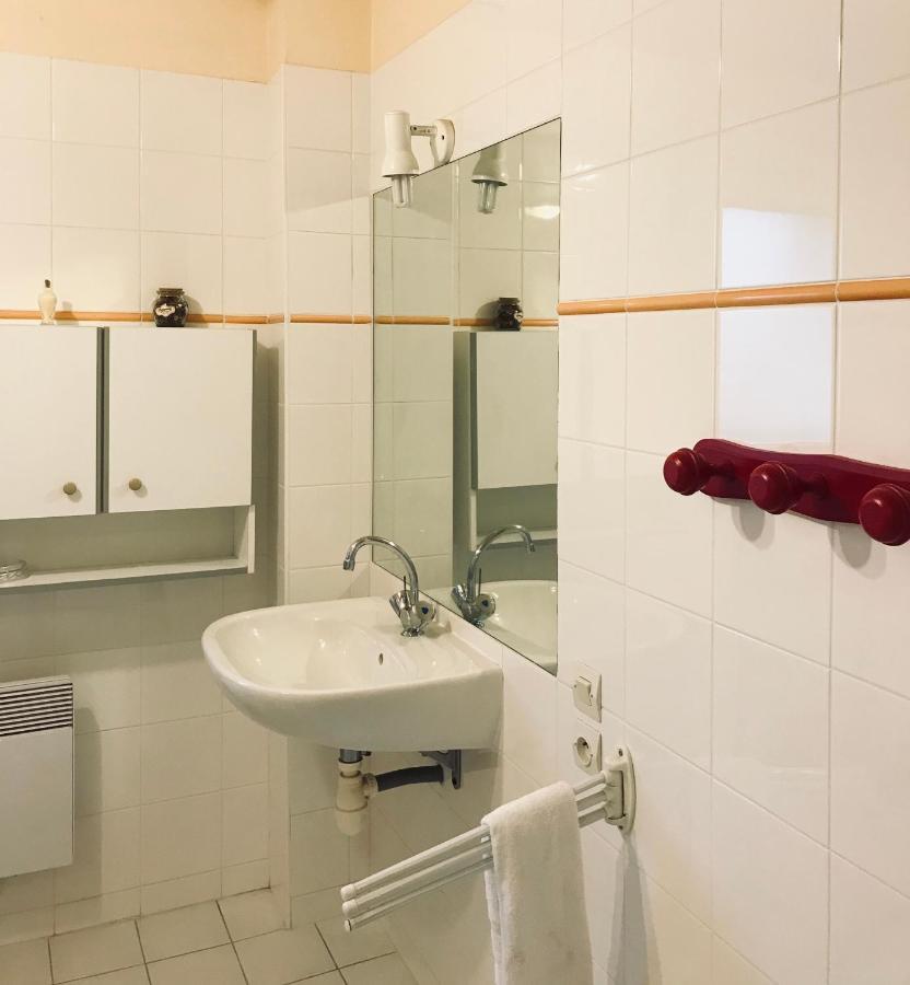 Thoury 라 페름 드 라 모제리 B&B 외부 사진